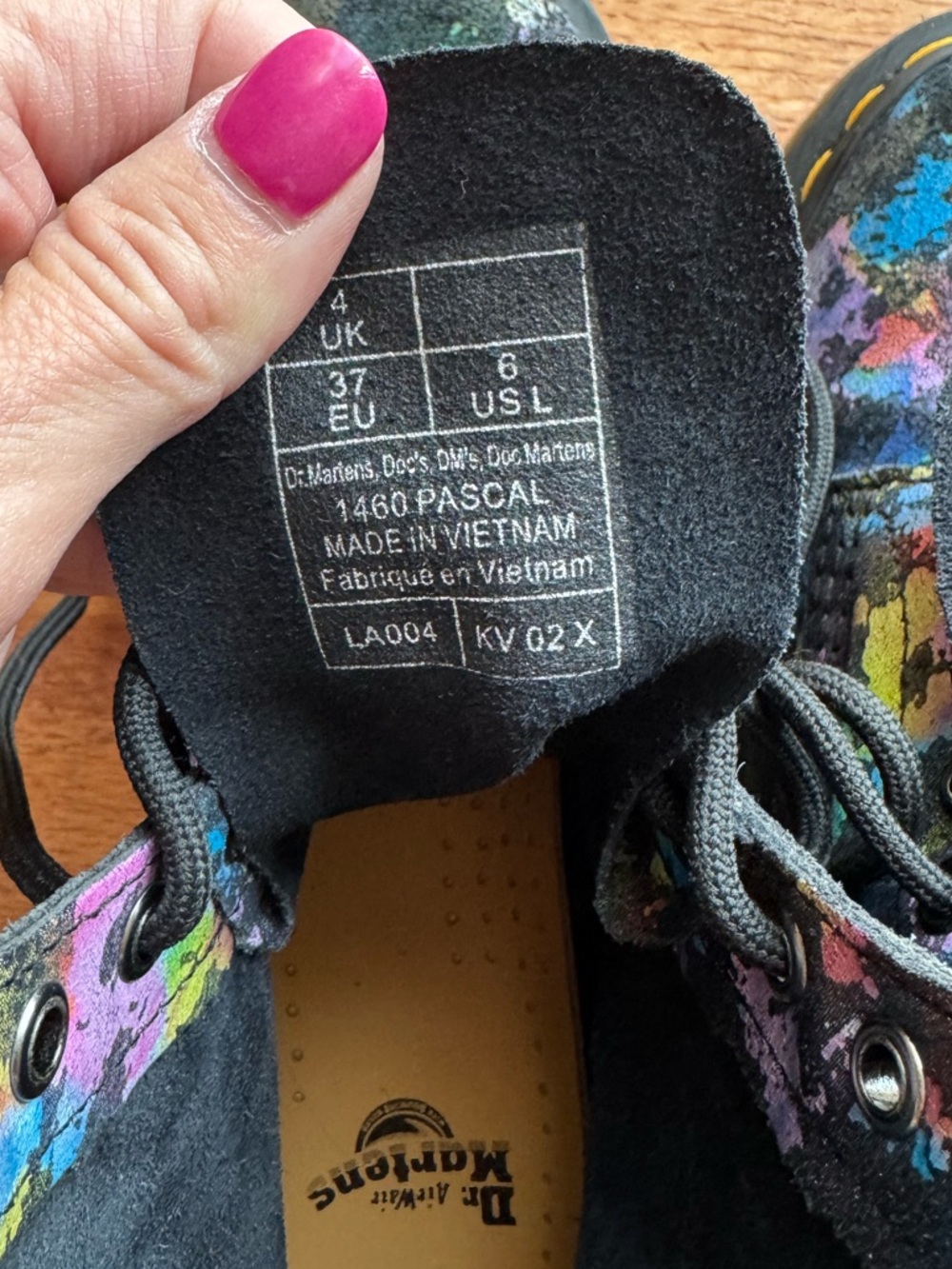 Dr Martens 1460 Pascal Lace Up Boot Black Rainbow Splatter Confetti Women’s Sz 6 - Picture 8 of 10